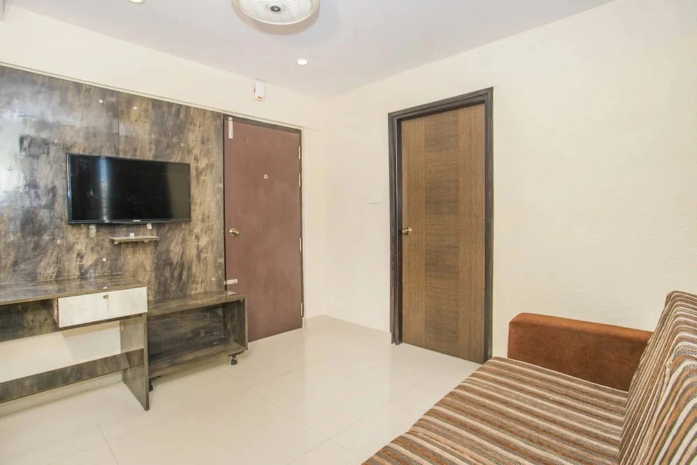 Pride Suites By OYO Rooms