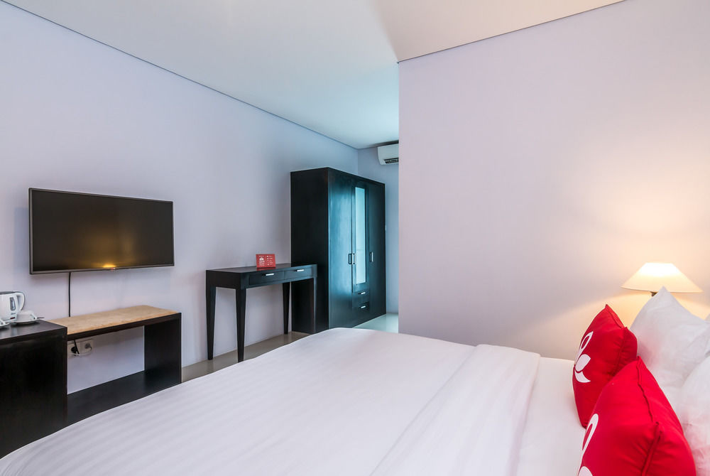 ZEN Rooms Tuban Puri Grenceng — 3