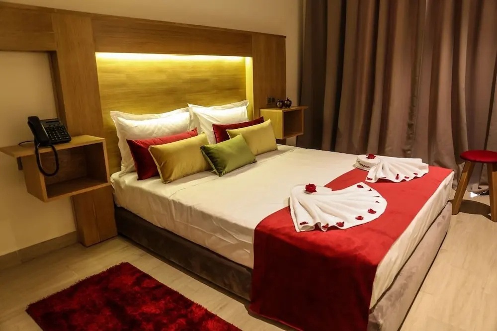 Superior Double room with balcony (full double bed)
