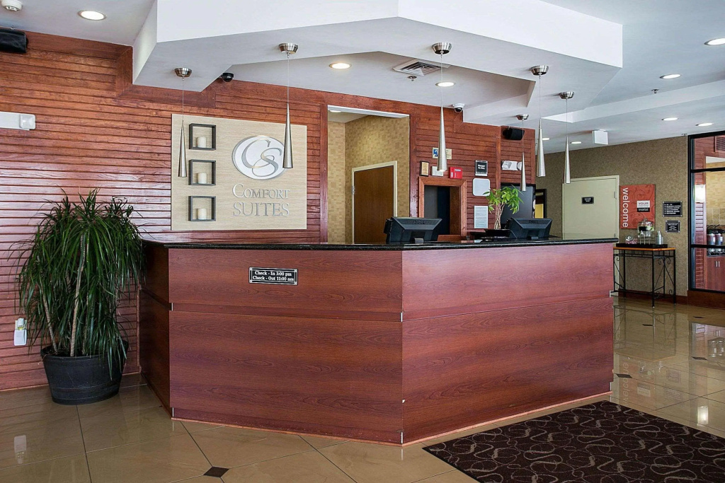 Lobby & Reception