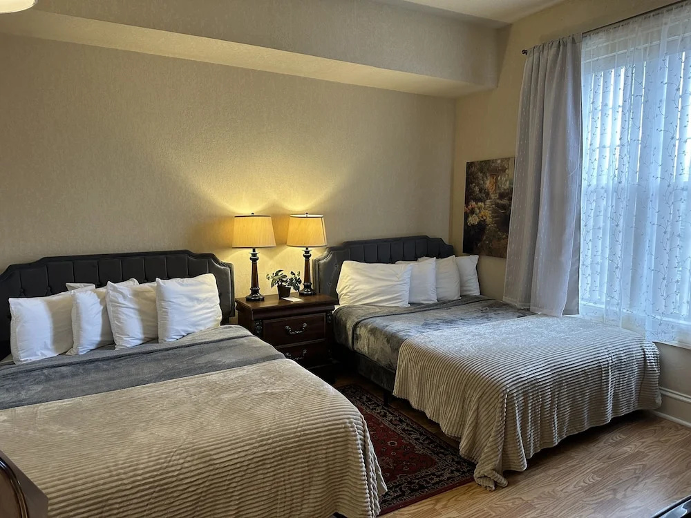 Deluxe Quadruple room