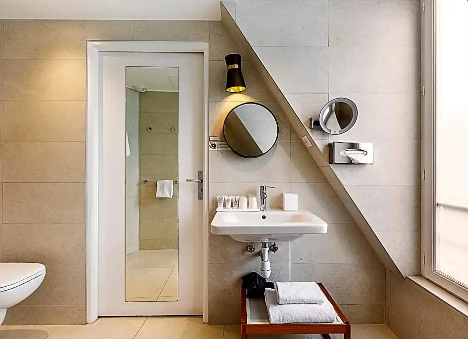 Deluxe Single room