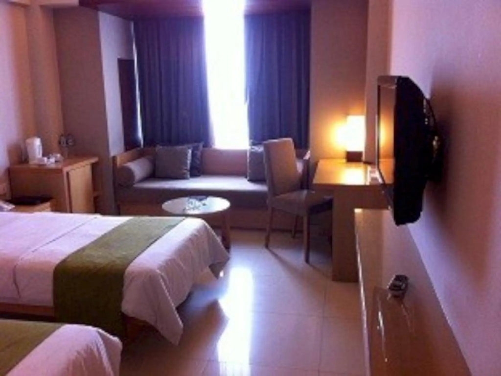 Mitra Hotel Bandung — 3
