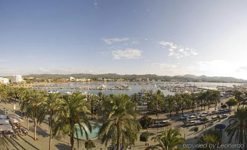 Beach & Waterfront