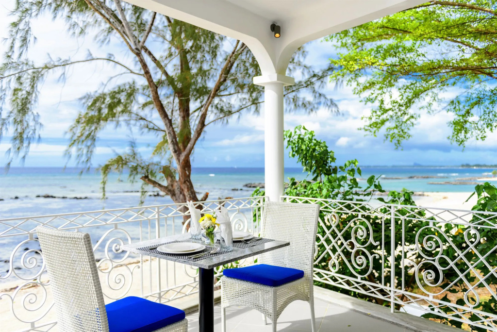 Beach & Waterfront