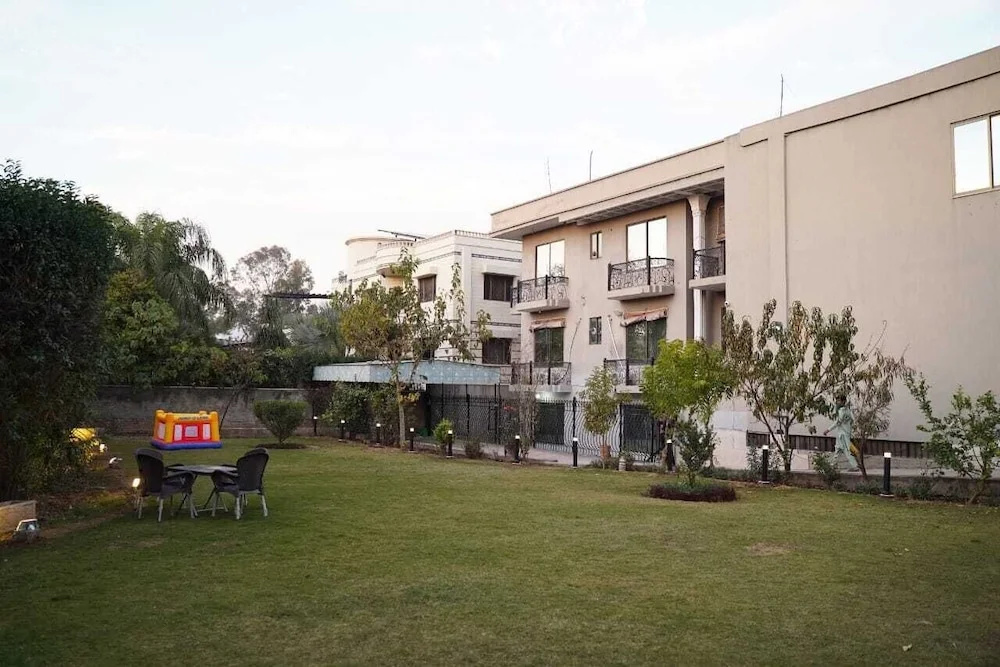 La Maison Hotel Islamabad
