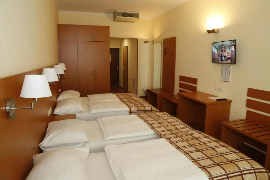 Continental Hotel-Pension - Chambres