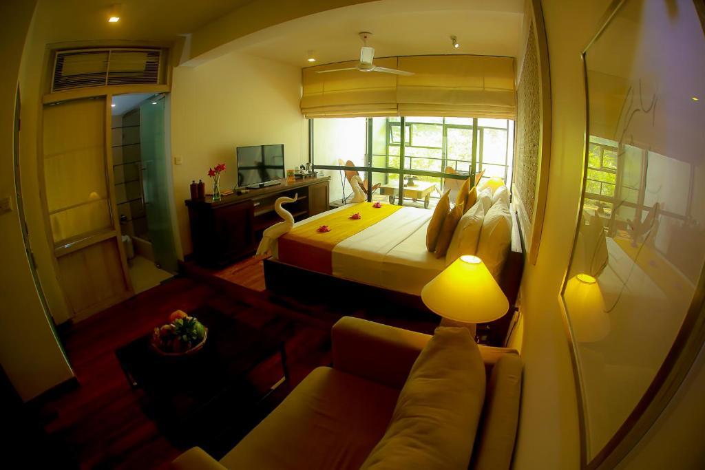 Rockwell Colombo