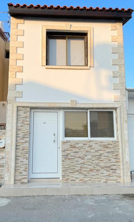 Отель Demetris apartment в Авгору