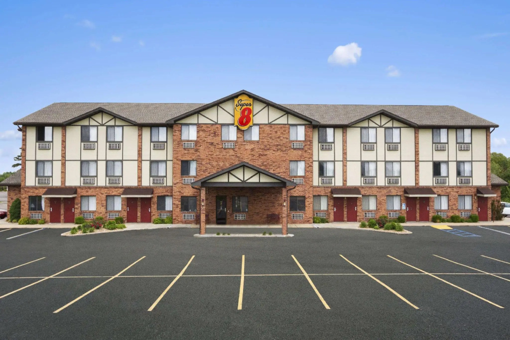Double Suite with city view (full double bed)