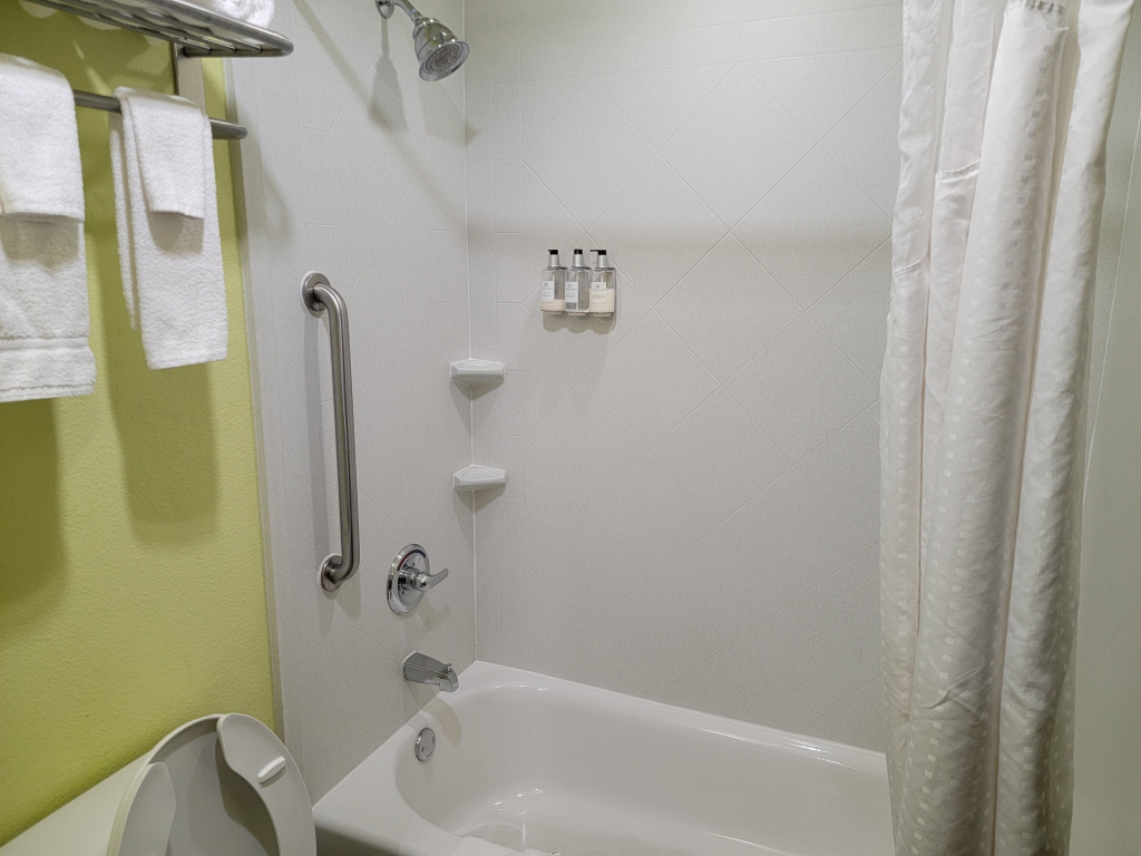 Holiday Inn Garland by IHG - Général