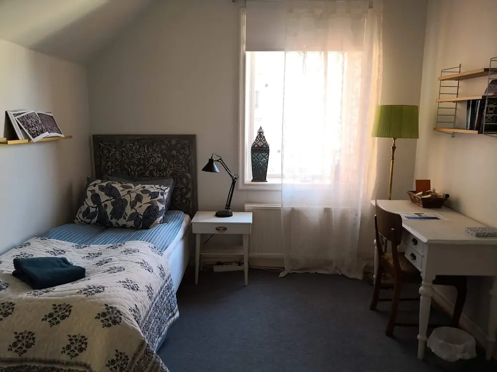 Economy room