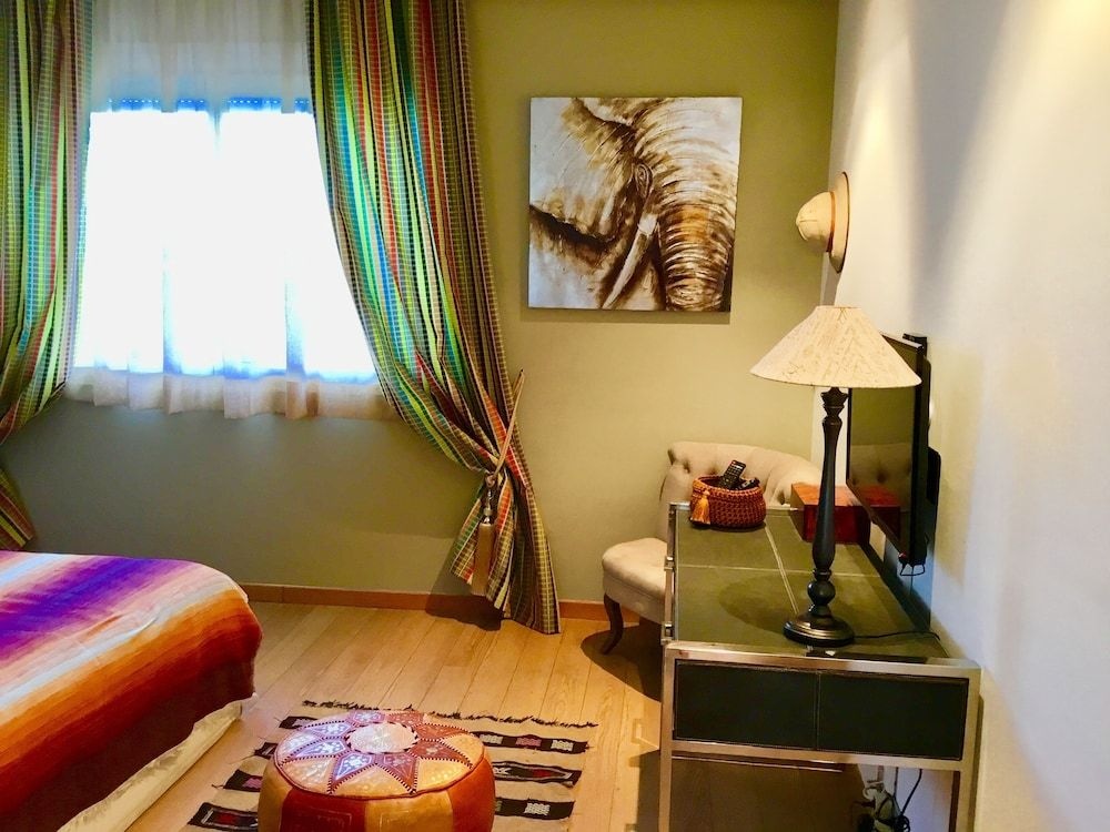 La Villa — 4