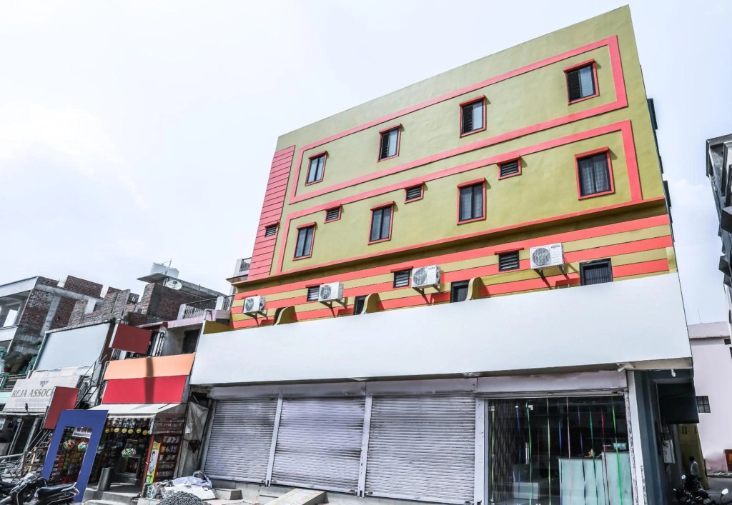 OYO 15259 Smart City