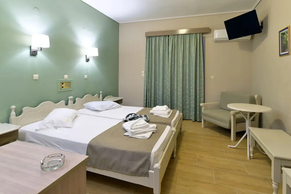 Standard Double room (full double bed)