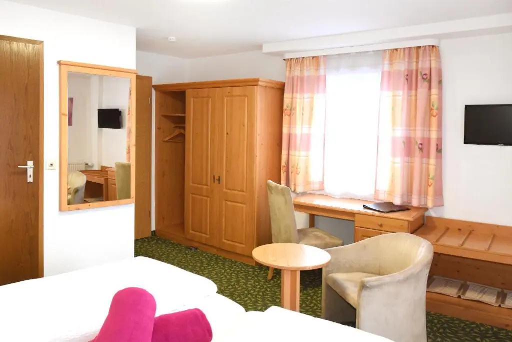 Standard Double room with balcony (full double bed)
