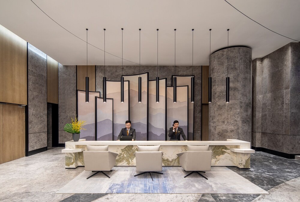 Lobby & Reception