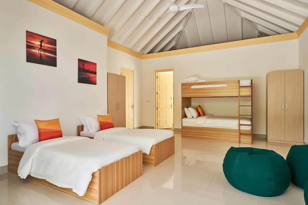 3 Bedrooms Beach Pool Villa