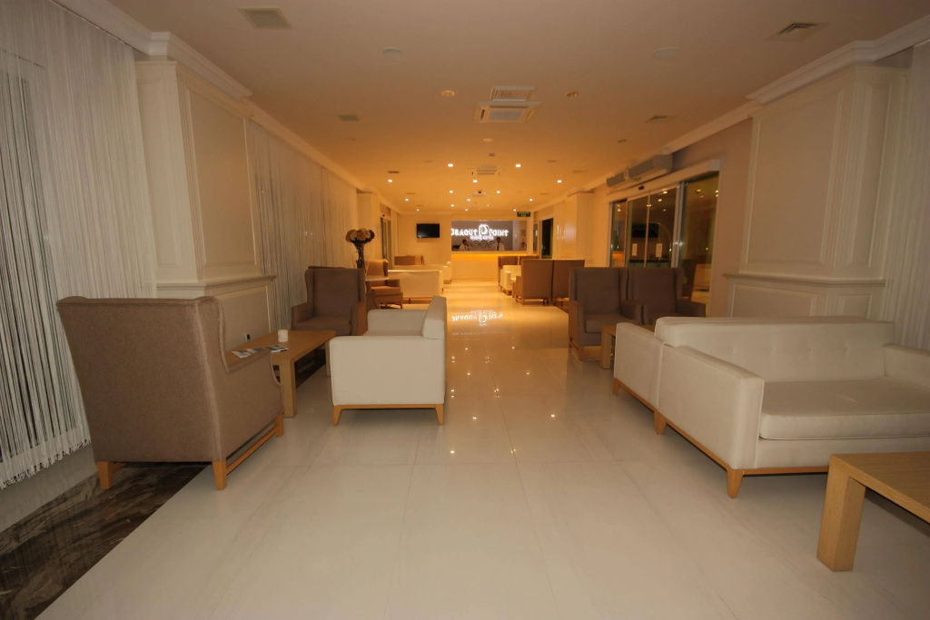 Lobby & Reception