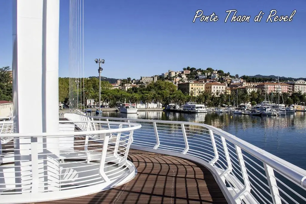 2nd Floor - 5 Terre
