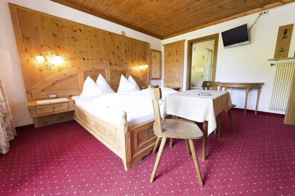 Standard Double room (full double bed)