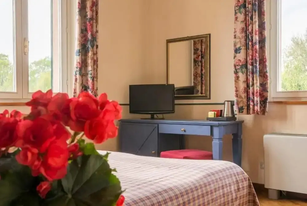 Classic Double room (full double bed)