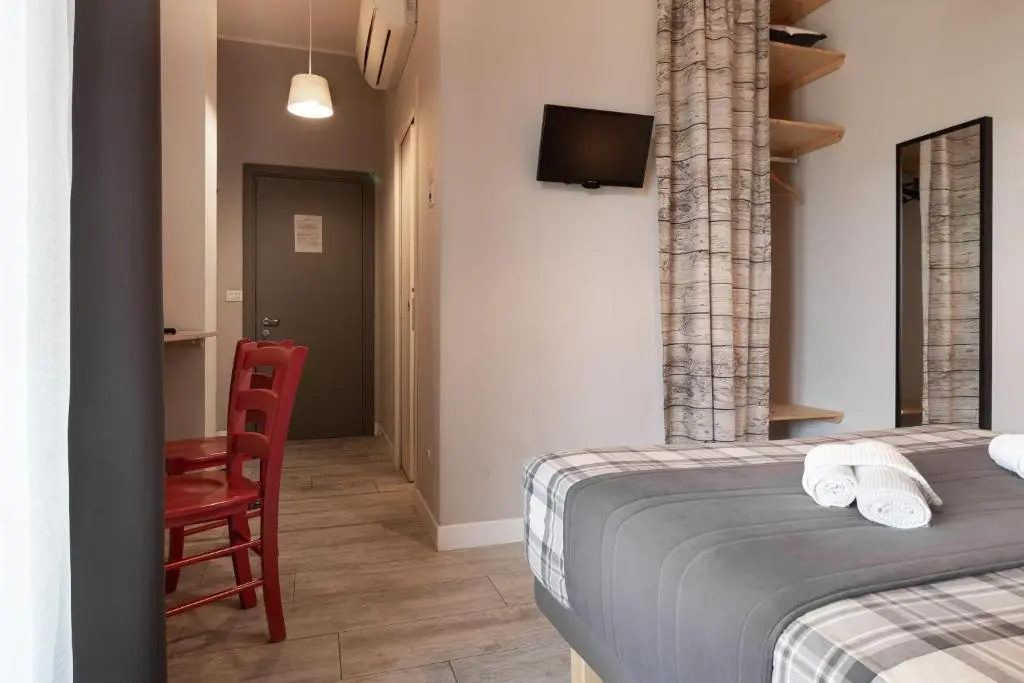 Standard Double room (full double bed)