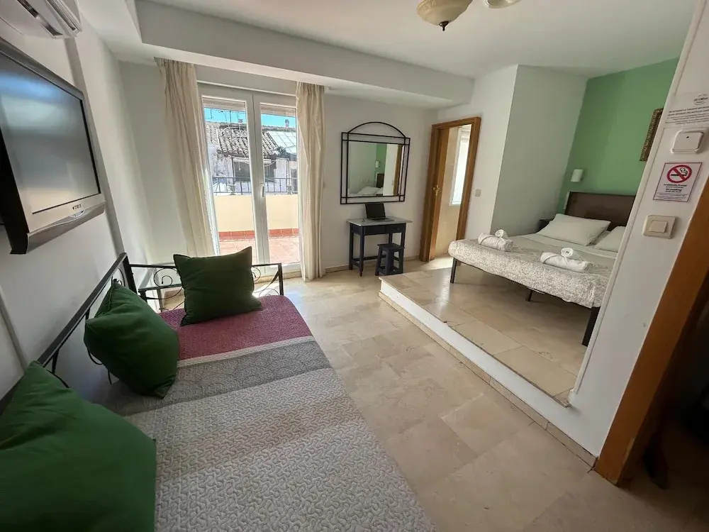 Comfort room