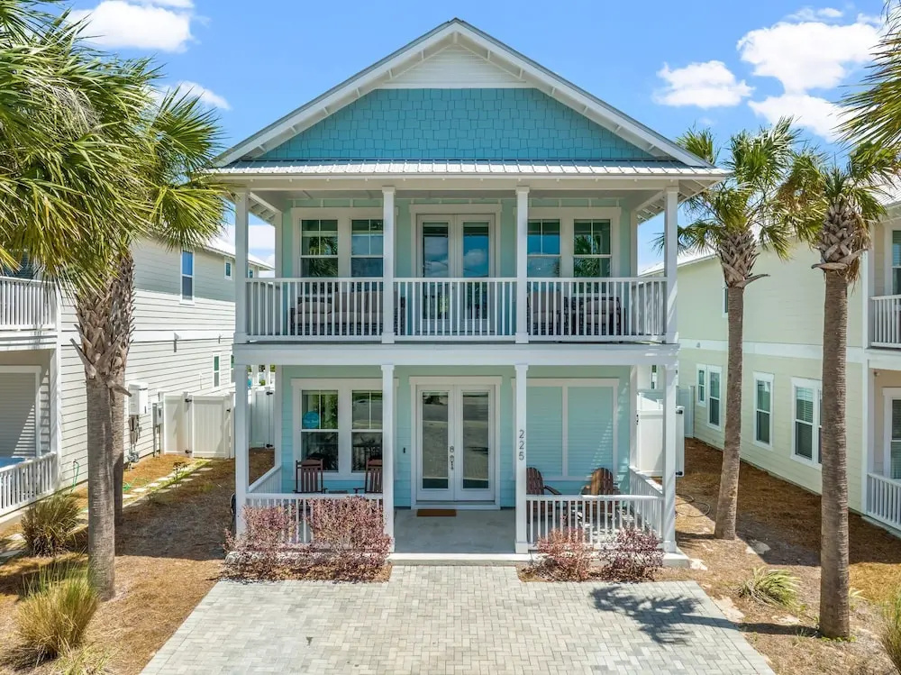 225 Sands St Stella Marina