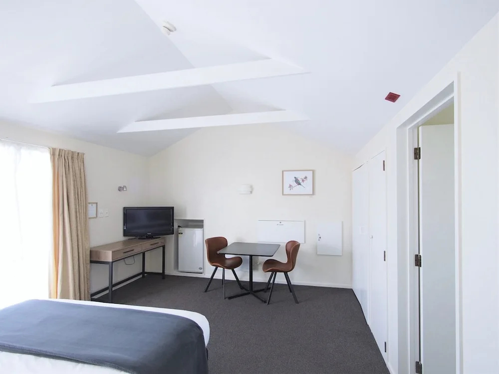 2 Bedrooms Suite with balcony