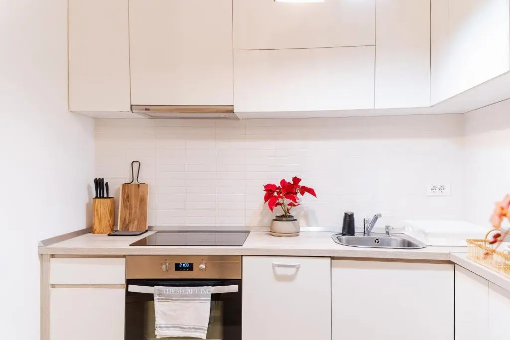 Central 700 square Fructus plaza - Eva apartment - фото 14