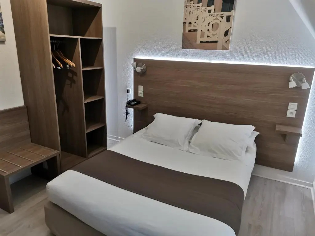 Standard Double room (full double bed)