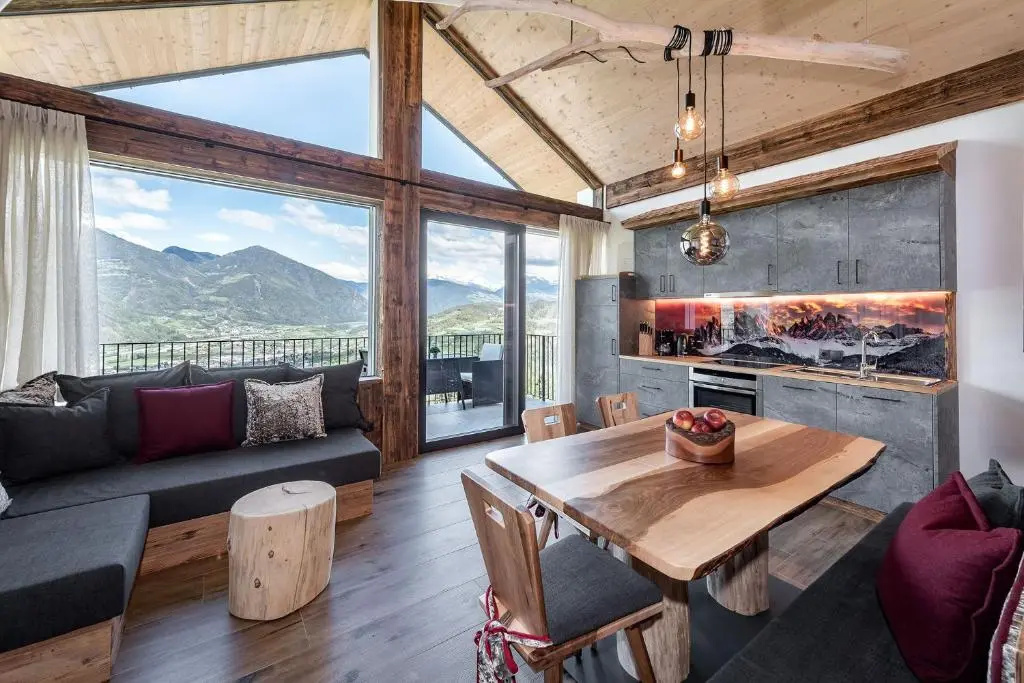 2 Bedrooms Chalet