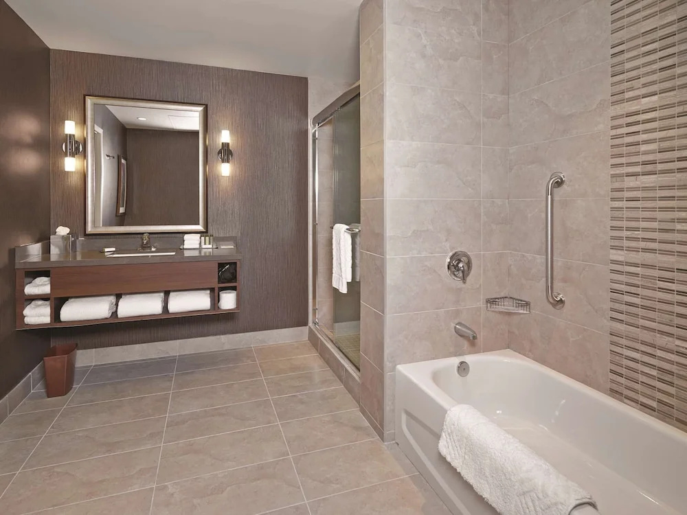 DoubleTree by Hilton Hotel West Edmonton - Chambres