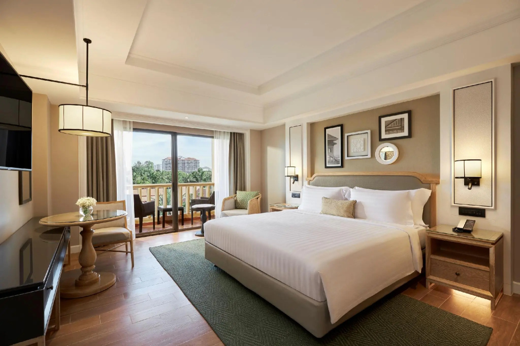 Deluxe Double room (full double bed)