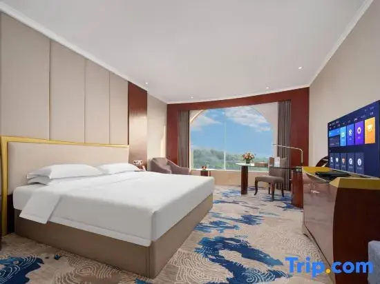 Executive Double room with lake view (full double bed)
