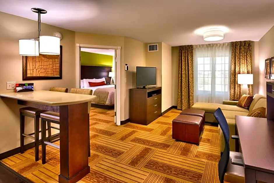 Staybridge Suites Cheyenne by IHG - Chambres