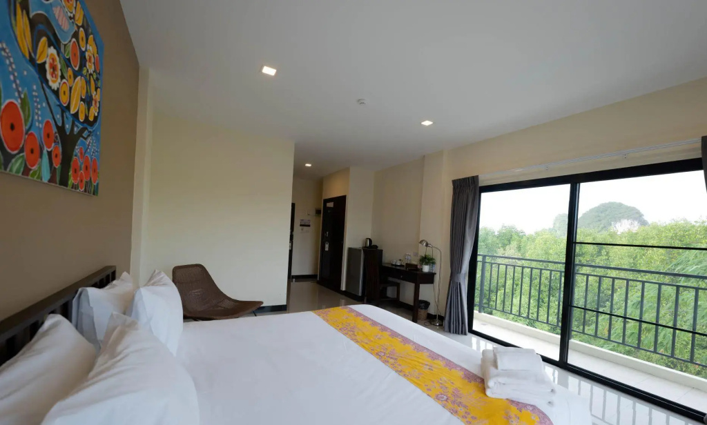 Deluxe room with mountain view