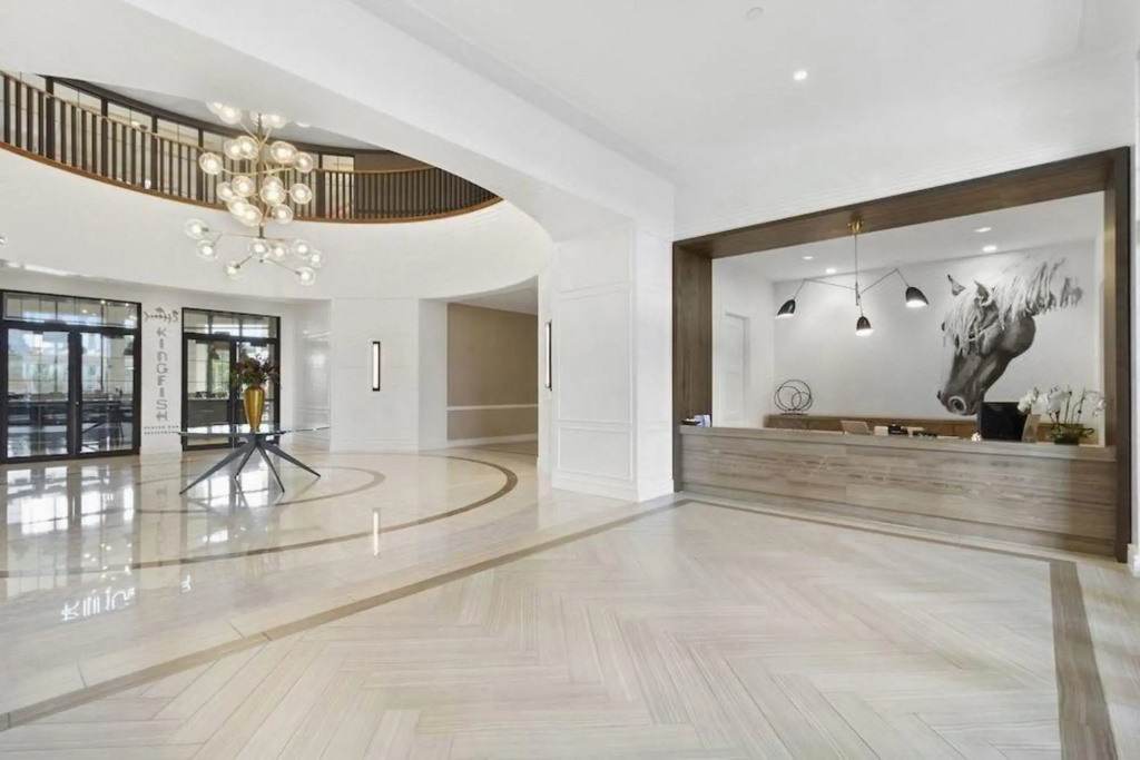 Lobby & Reception