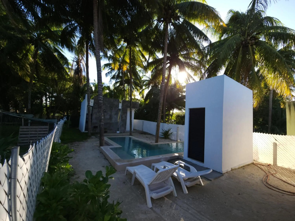 Quiet and peaceful house, all instalations are private, with pool and very close to the beach