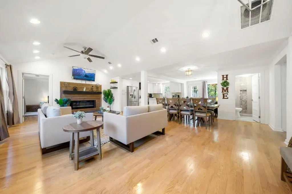 Gorgeous EST Mercedes Stdm 10-min Patio Slps 10