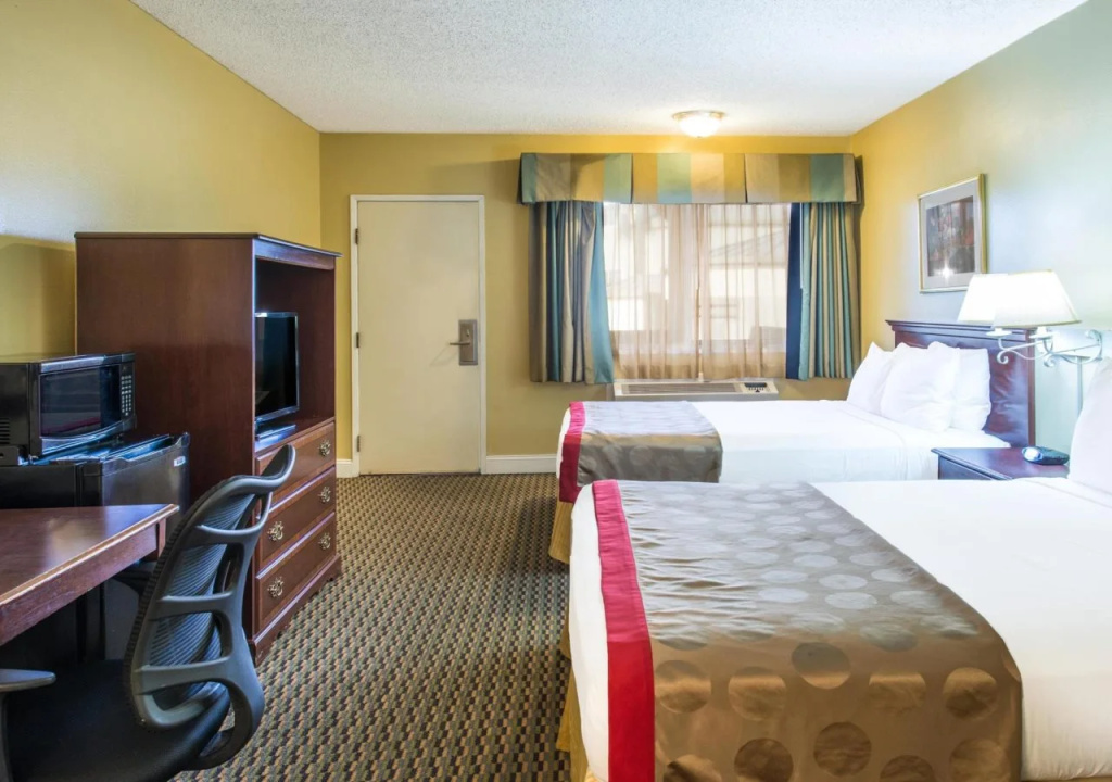 Ramada by Wyndham West Sacramento Hotel and Suites - Général