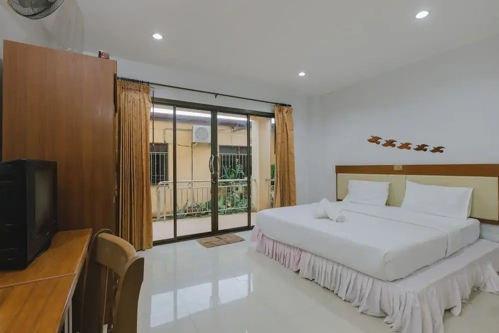 Двухместная студия с балконом двуспальная кровать в Kataonsea Bungalows