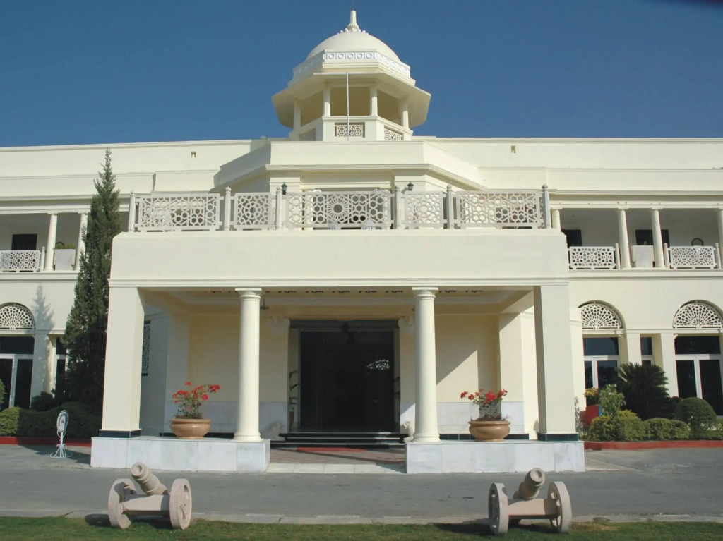 The Lalit Laxmi Vilas Palace