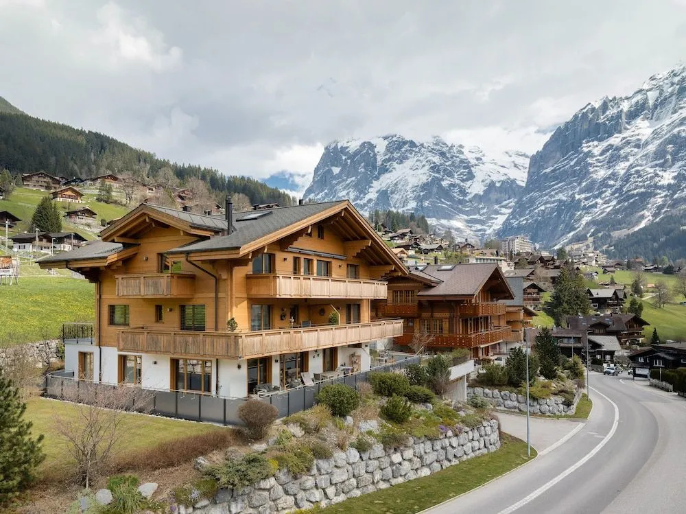 Chalet Alia and Apartments-Grindelwald by Swiss Hotel Apartments - 2