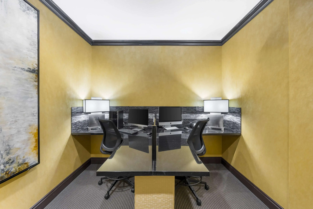 Best Western Plus Emerald Inn & Suites — фото 3