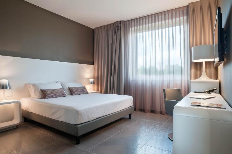 Comfort Double room (full double bed) — room photo 2