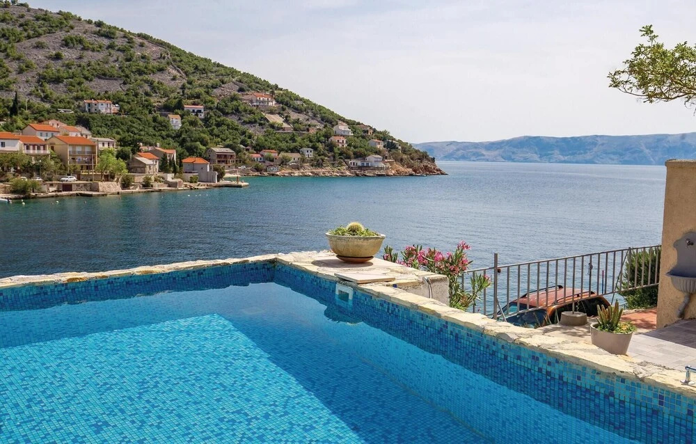 Amazing Home in Donja Klada With 3 Bedrooms, Outdoor Swimming Pool and Wifi