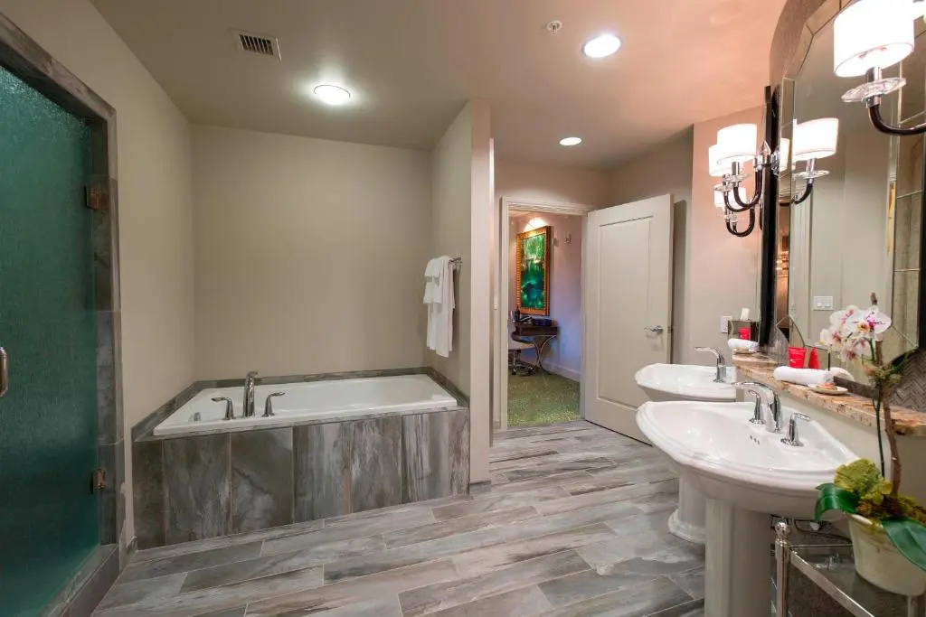 Grand Bohemian Hotel Mountain Brook Autograph Collection
