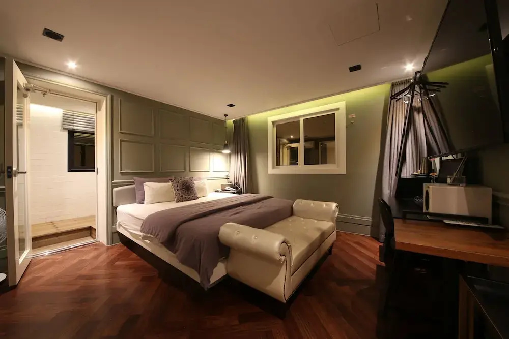 Royal room